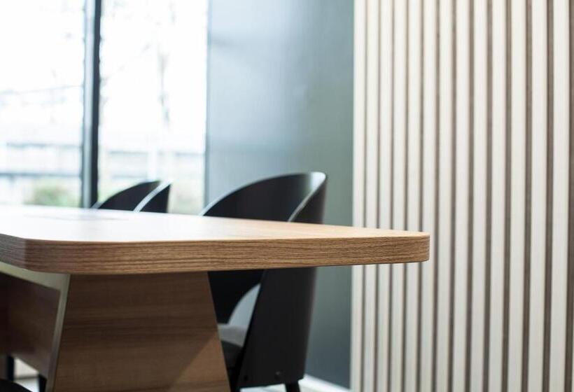 B&b Hotel Compiègne