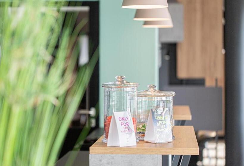 B&b Hotel Compiègne