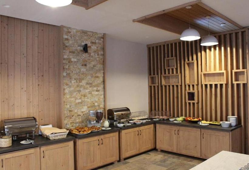 Monte Cervo Bio Hotel & Spa