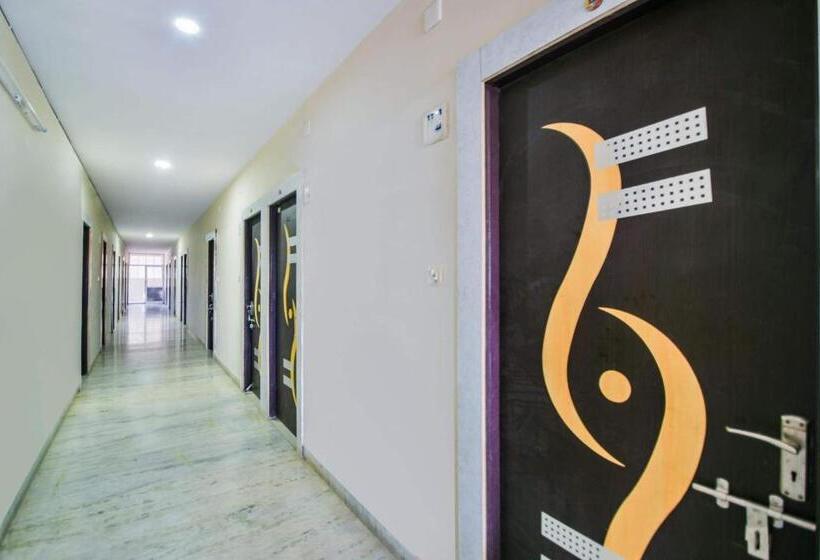 Hotel Oyo 36721 Kalika Resort