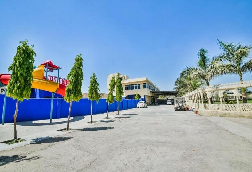 Hotel Oyo 36721 Kalika Resort