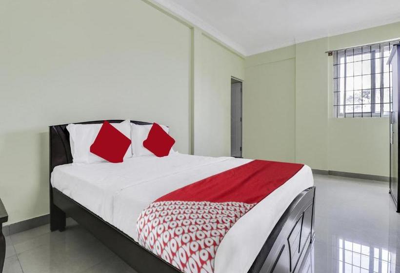 בית מלון כפרי Oyo 47579 Gn Residency