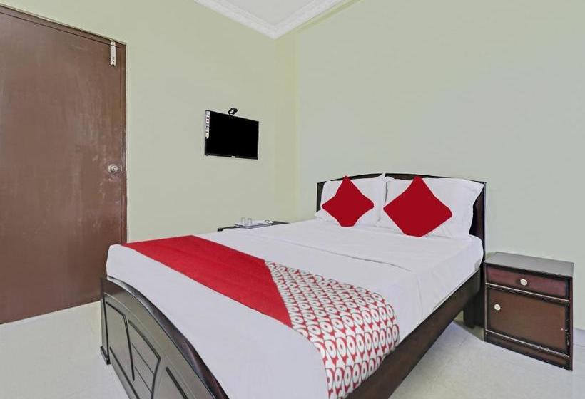 בית מלון כפרי Oyo 47579 Gn Residency