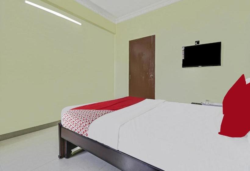 בית מלון כפרי Oyo 47579 Gn Residency