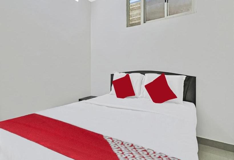 בית מלון כפרי Oyo 47579 Gn Residency