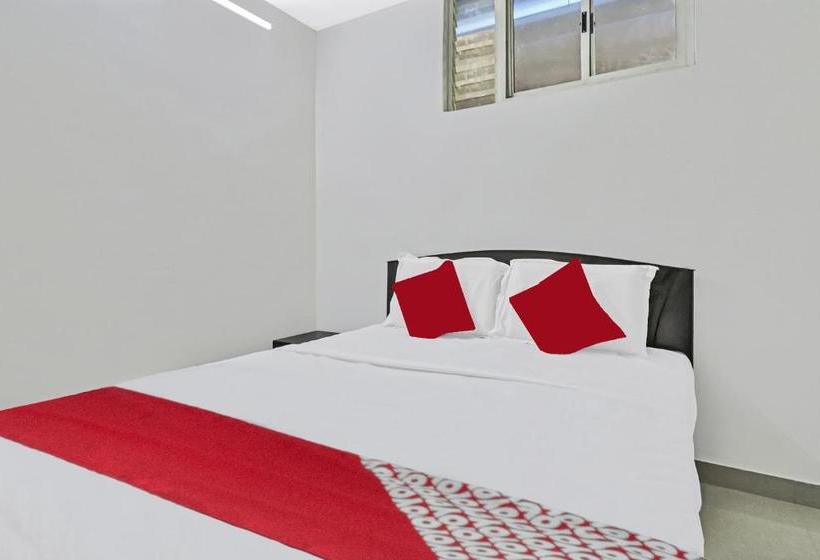 בית מלון כפרי Oyo 47579 Gn Residency