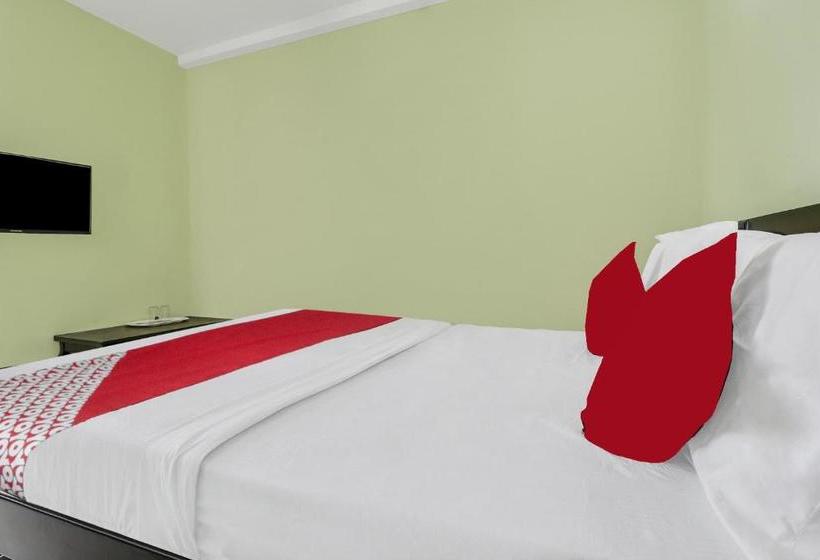 בית מלון כפרי Oyo 47579 Gn Residency