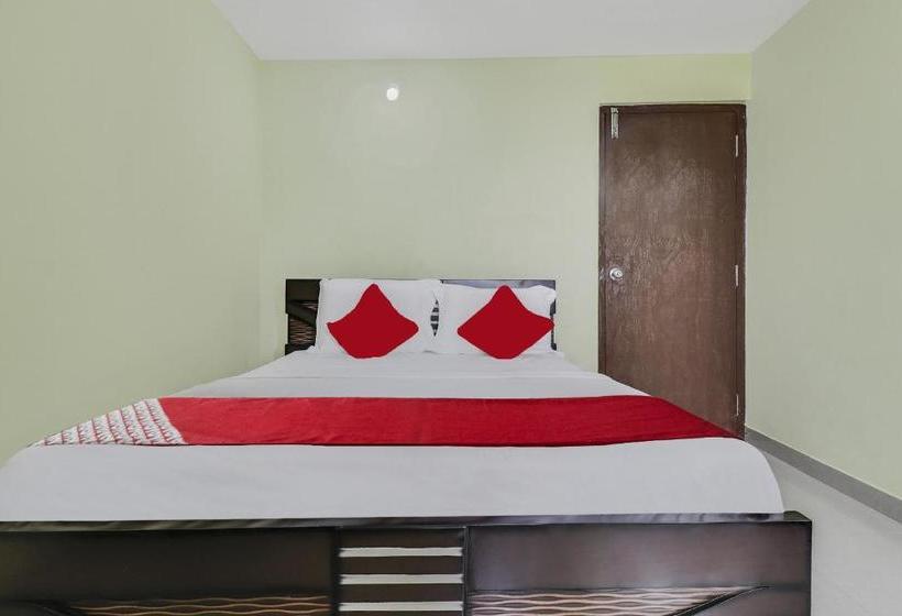 בית מלון כפרי Oyo 47579 Gn Residency