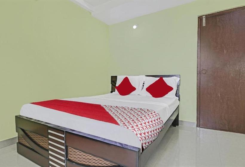 בית מלון כפרי Oyo 47579 Gn Residency