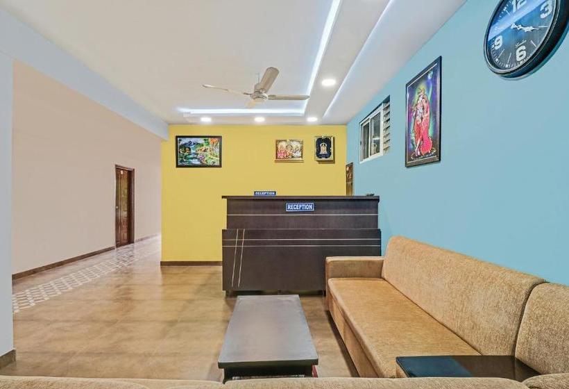 בית מלון כפרי Oyo 47579 Gn Residency