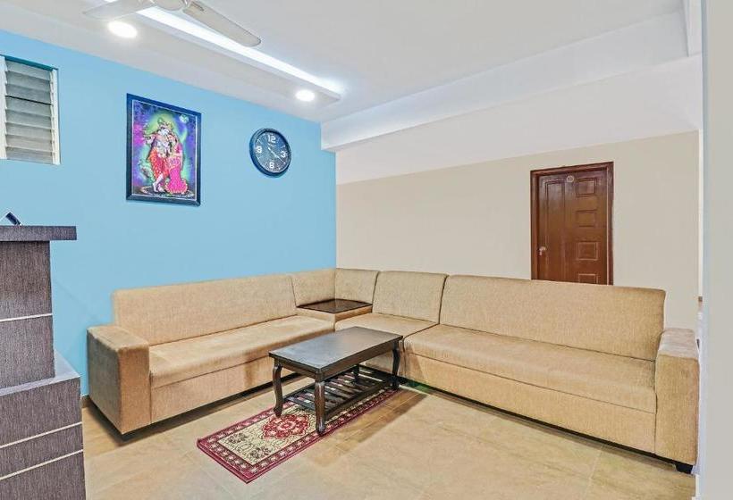 בית מלון כפרי Oyo 47579 Gn Residency