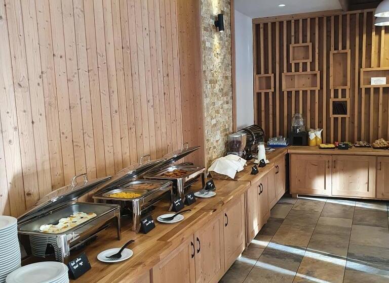 Monte Cervo Bio Hotel & Spa