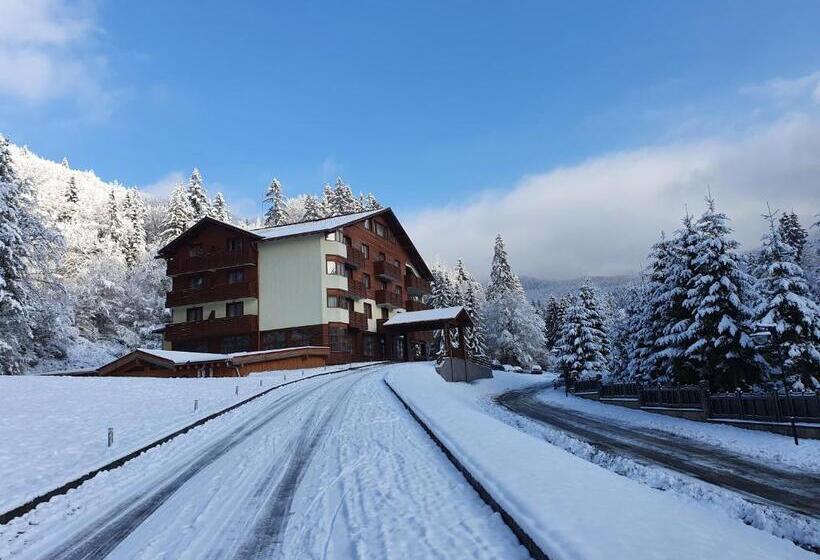 Monte Cervo Bio Hotel & Spa