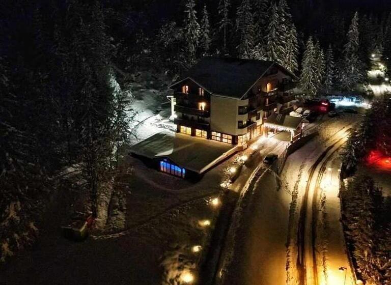 Monte Cervo Bio Hotel & Spa