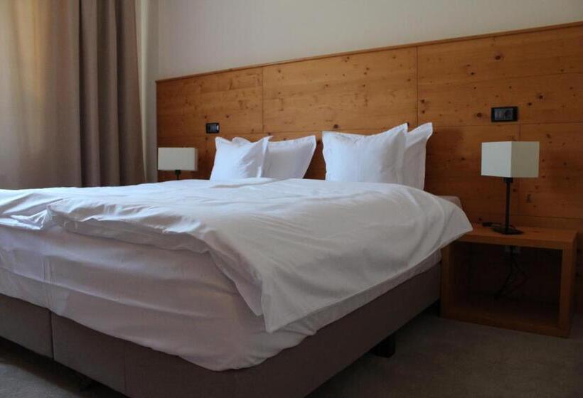 Monte Cervo Bio Hotel & Spa