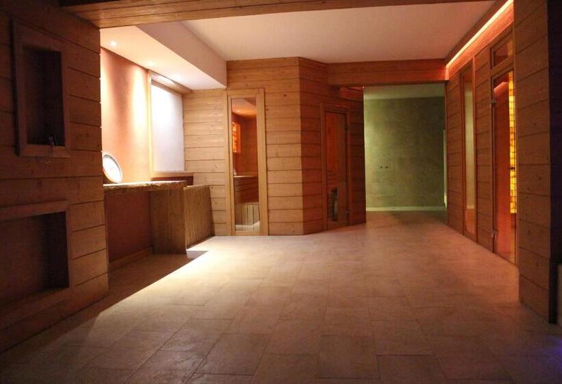 Monte Cervo Bio Hotel & Spa