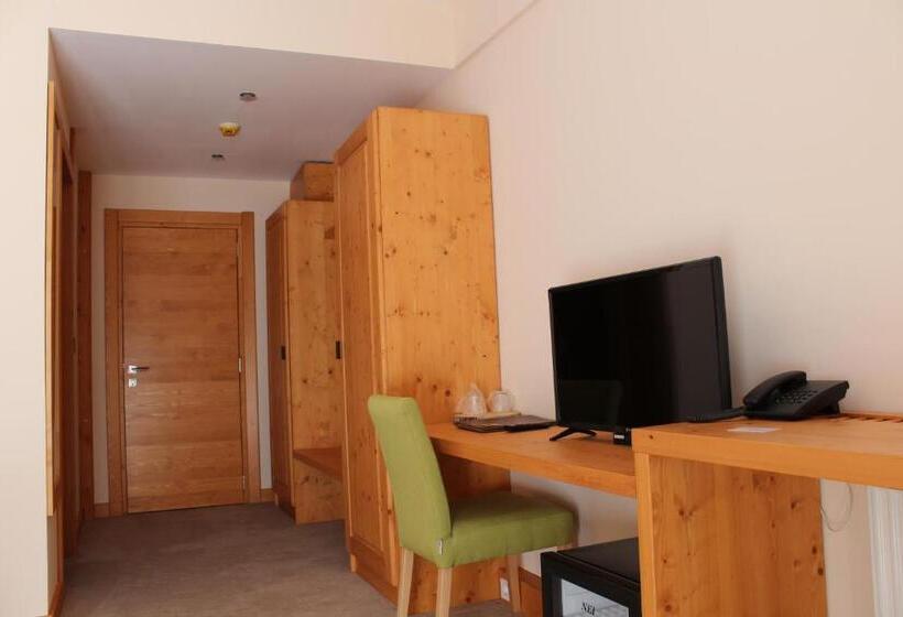 Monte Cervo Bio Hotel & Spa