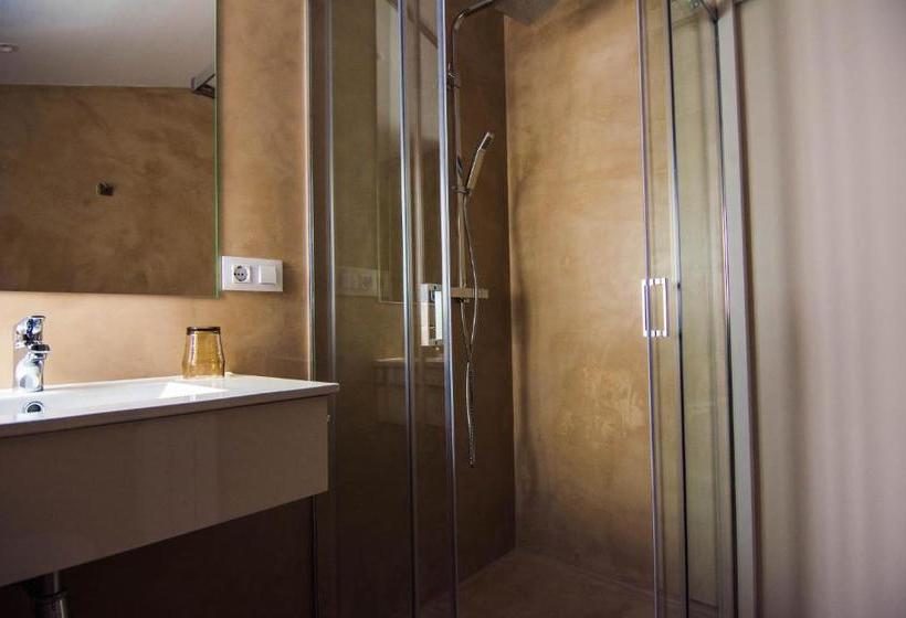 פנסיון Casa Adro