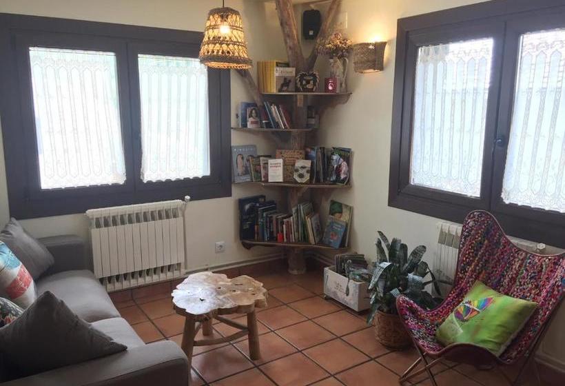 پانسیون Hostal Rural Sant Climent