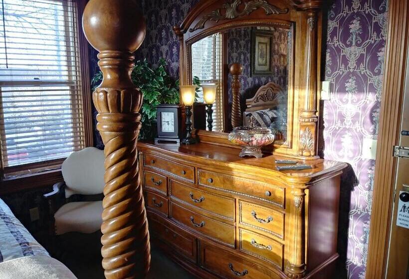 مبيت وإفطار The Thayer