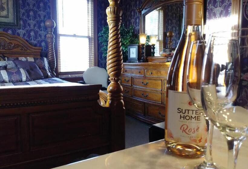 مبيت وإفطار The Thayer