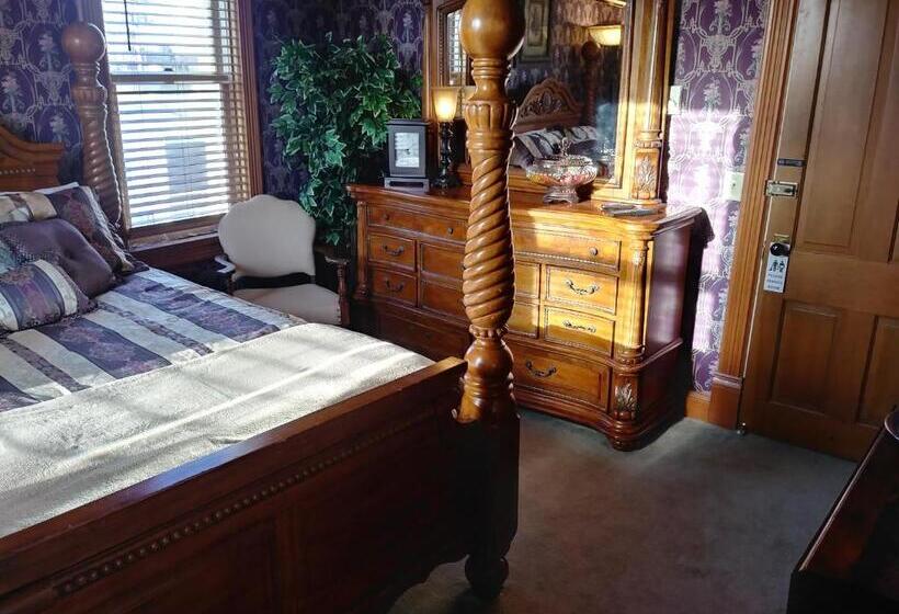 مبيت وإفطار The Thayer