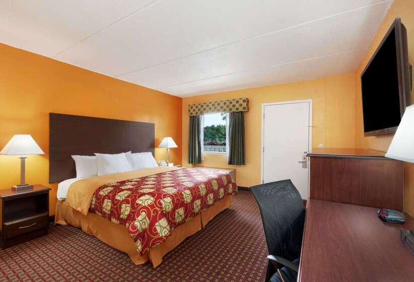 Days Inn By Wyndham Queensbury/lake George