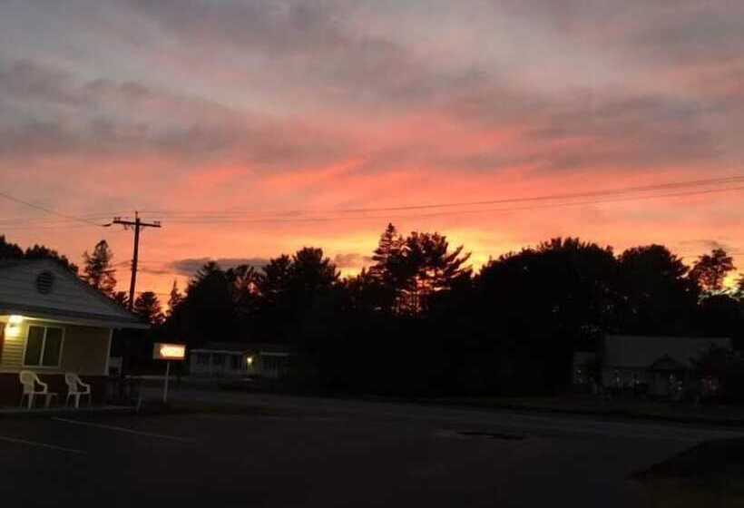 Days Inn By Wyndham Queensbury/lake George