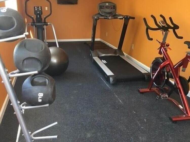 Days Inn By Wyndham Queensbury/lake George