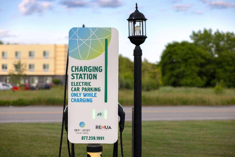 Days Inn By Wyndham Queensbury/lake George