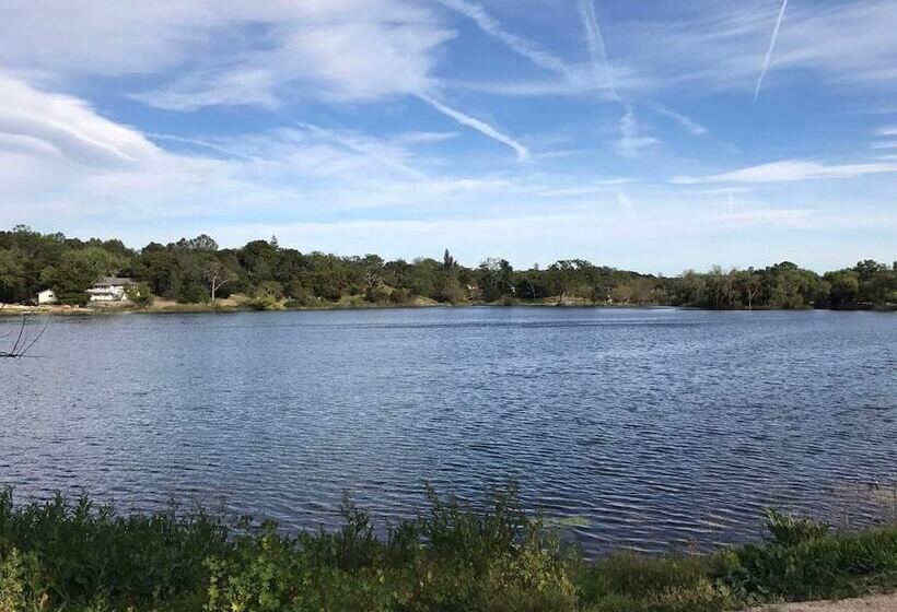 ホテル Atascadero Inn