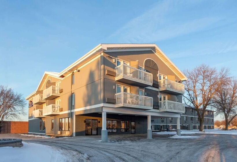 هتل Baymont By Wyndham Rochester Mayo Clinic Area