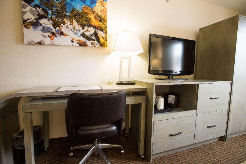 Отель Best Western Alpenglo Lodge