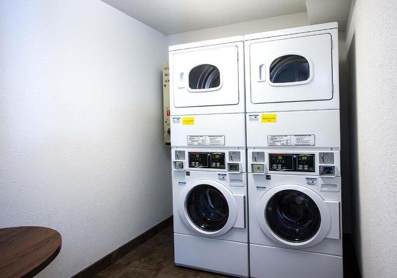 Отель Best Western Lakewinds