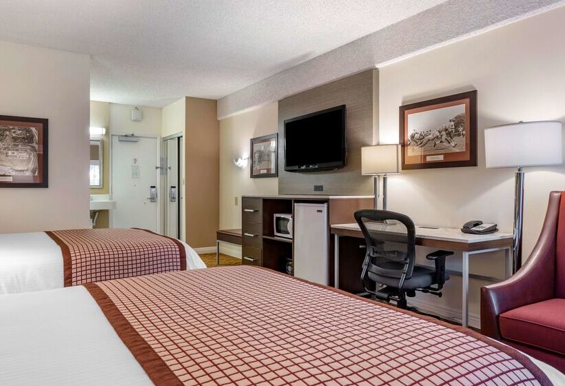 هتل Best Western Plus Thousand Oaks Inn
