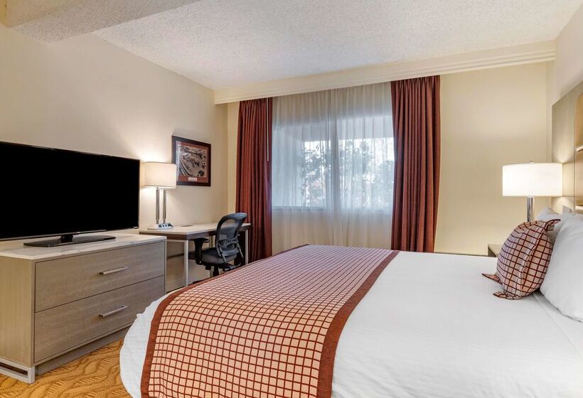 هتل Best Western Plus Thousand Oaks Inn