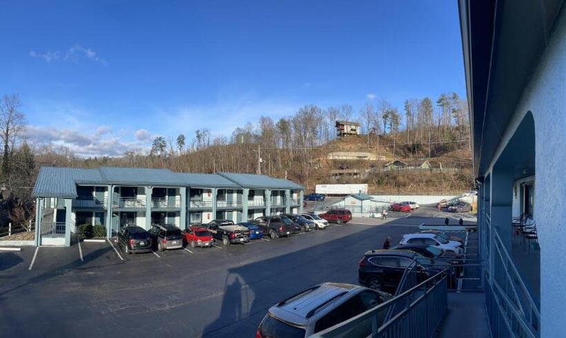 酒店 Country Town N' Suites