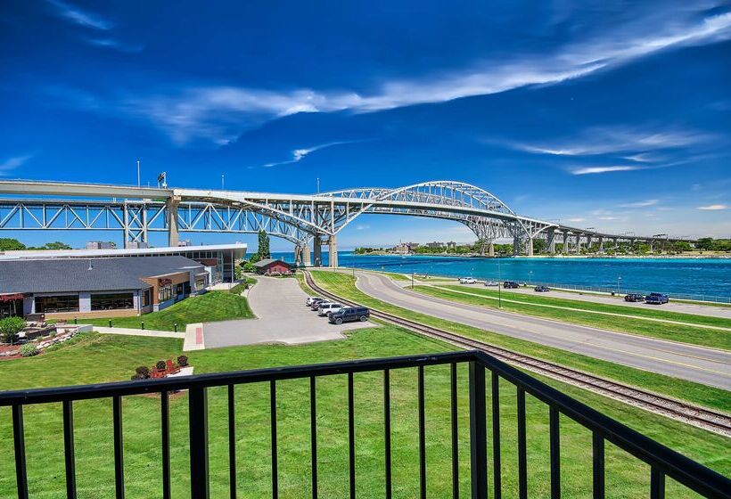 Doubletree By Hilton Hotel Port Huron
