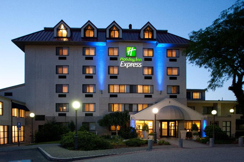 هتل Holiday Inn Express Boston Waltham, An Ihg