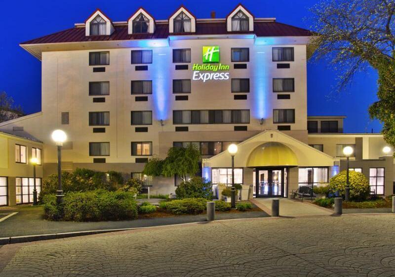 هتل Holiday Inn Express Boston Waltham, An Ihg