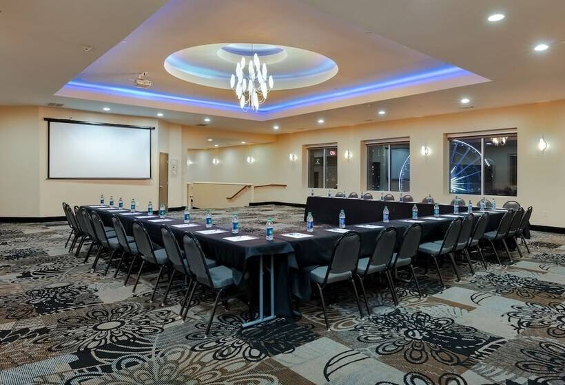 בית מלון כפרי Holiday Inn Express & Suites Atlanta Downtown, An Ihg