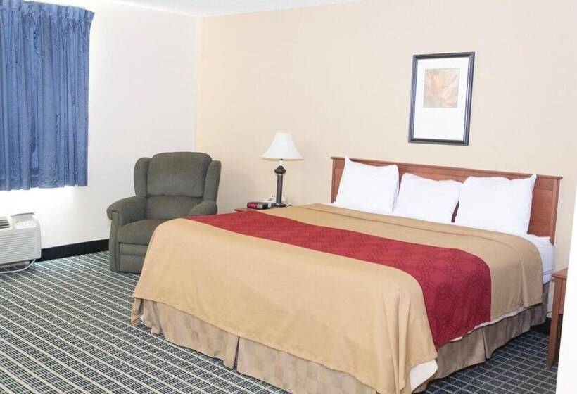 호텔 Hometown Inn & Suites