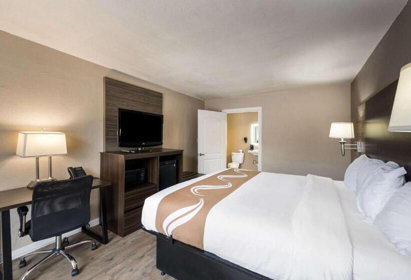 Отель Quality Inn