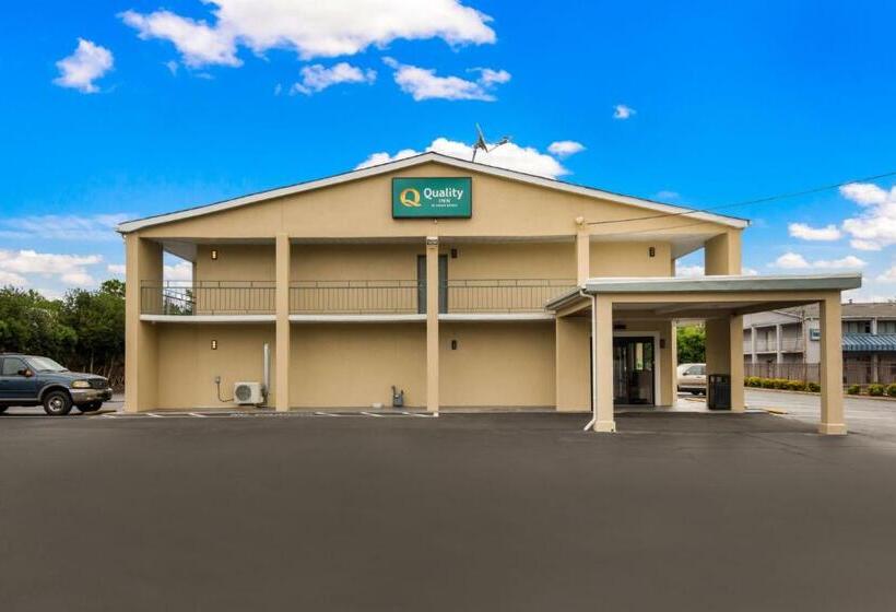 Отель Quality Inn