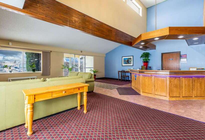 فندق Rodeway Inn