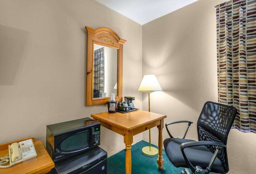 فندق Rodeway Inn