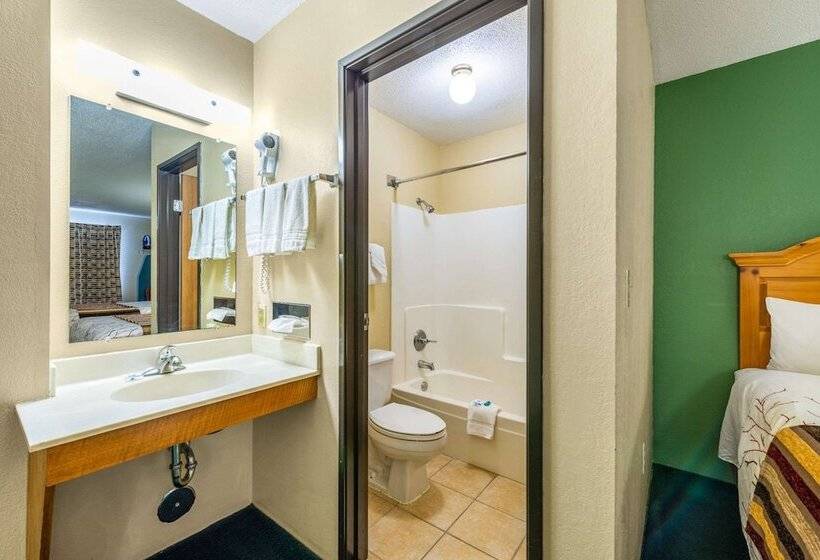 فندق Rodeway Inn