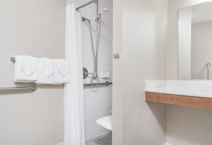 فندق Rodeway Inn