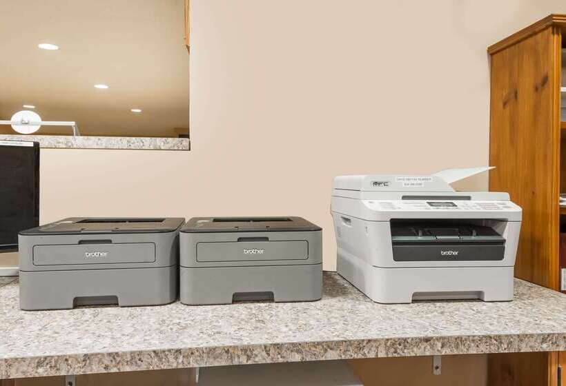 فندق Super 8 By Wyndham Bridgeport/clarksburg Area