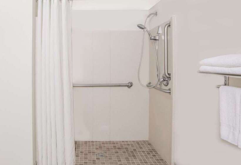 ホテル Super 8 By Wyndham Camp Springs/andrews Afb Dc Area